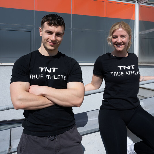 TRUE ATHLETE Fitted Shirt - Fr Damen und Herren verfgbar!